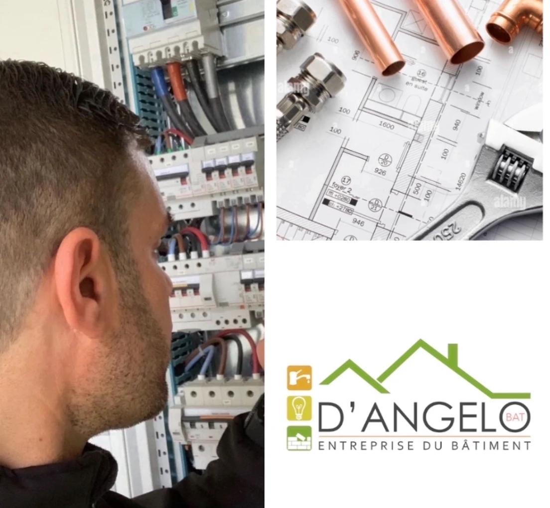 Franck travaillant devant un tableau électrique